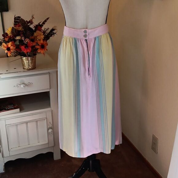 VIntage Ilyza Pastel Striped Skirt - Picture 5 of 8